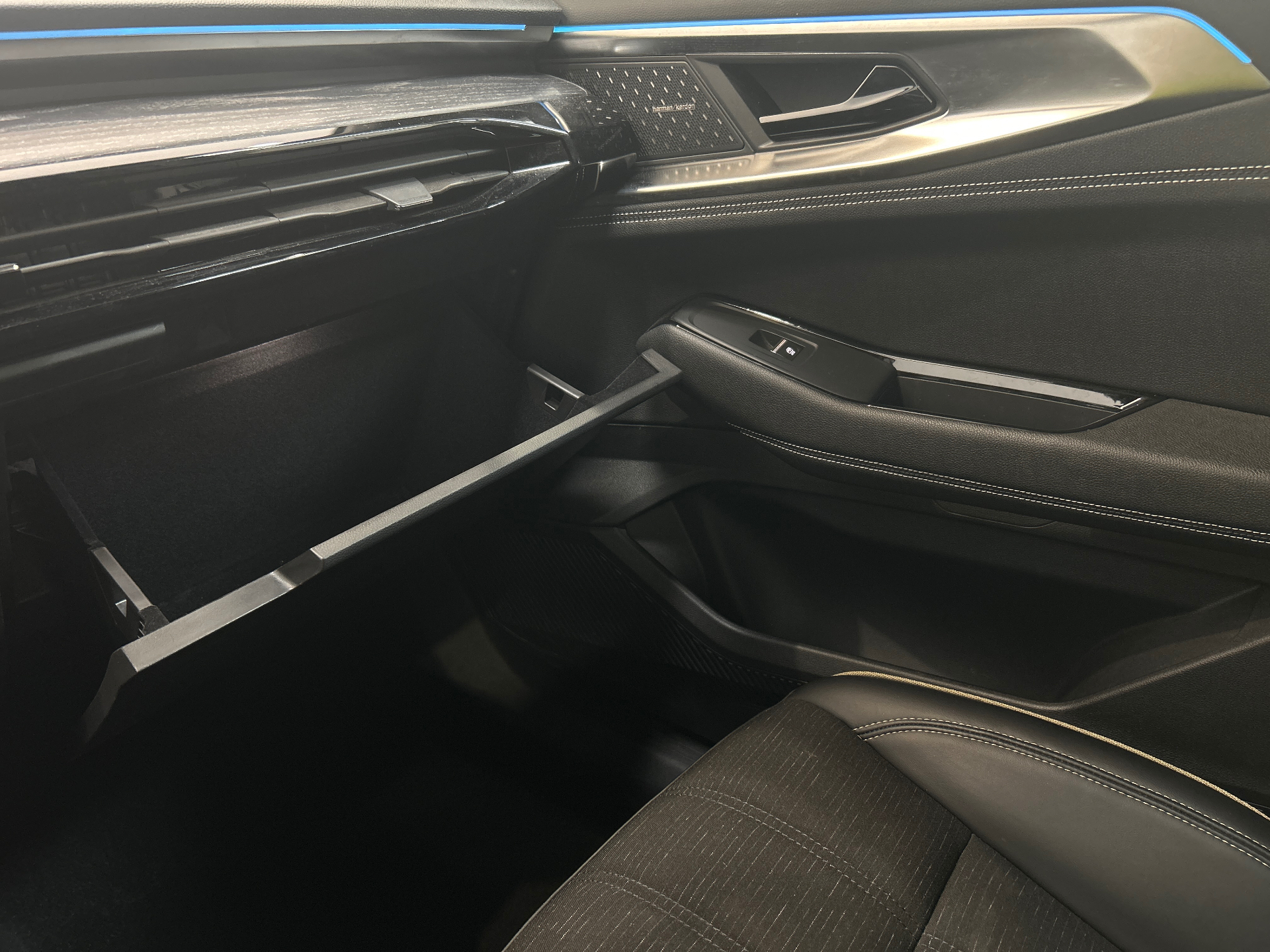 RENAULT AUSTRAL E-Tech hybrid 200 Iconic