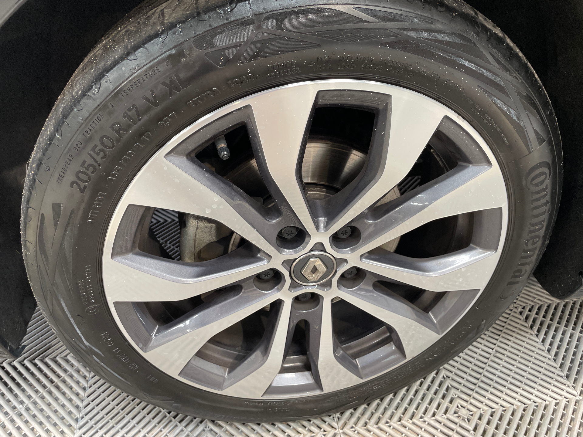 RENAULT MEGANE IV ESTATE TCe 140 EDC Techno — expertise