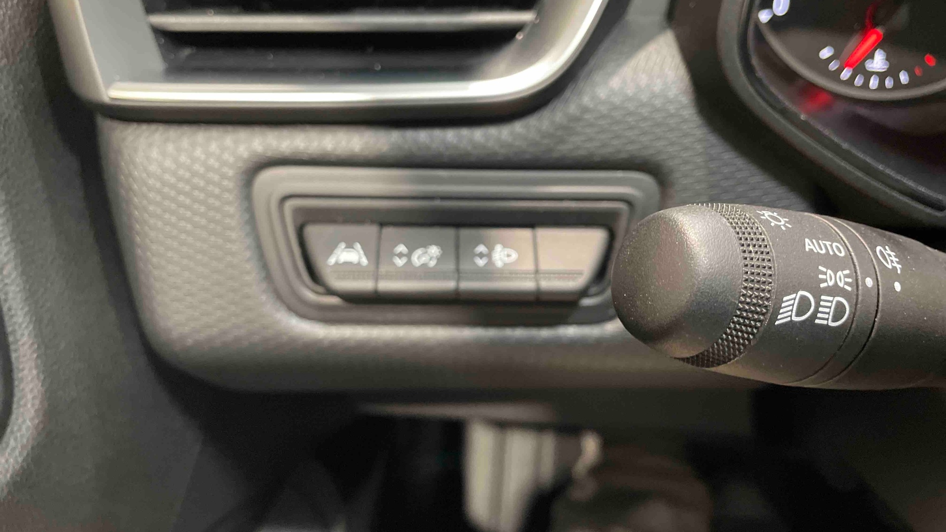 RENAULT CLIO V SOCIETE SOCIETE BLUE DCI 100 - 21N BUSINESS REVERSIBLE