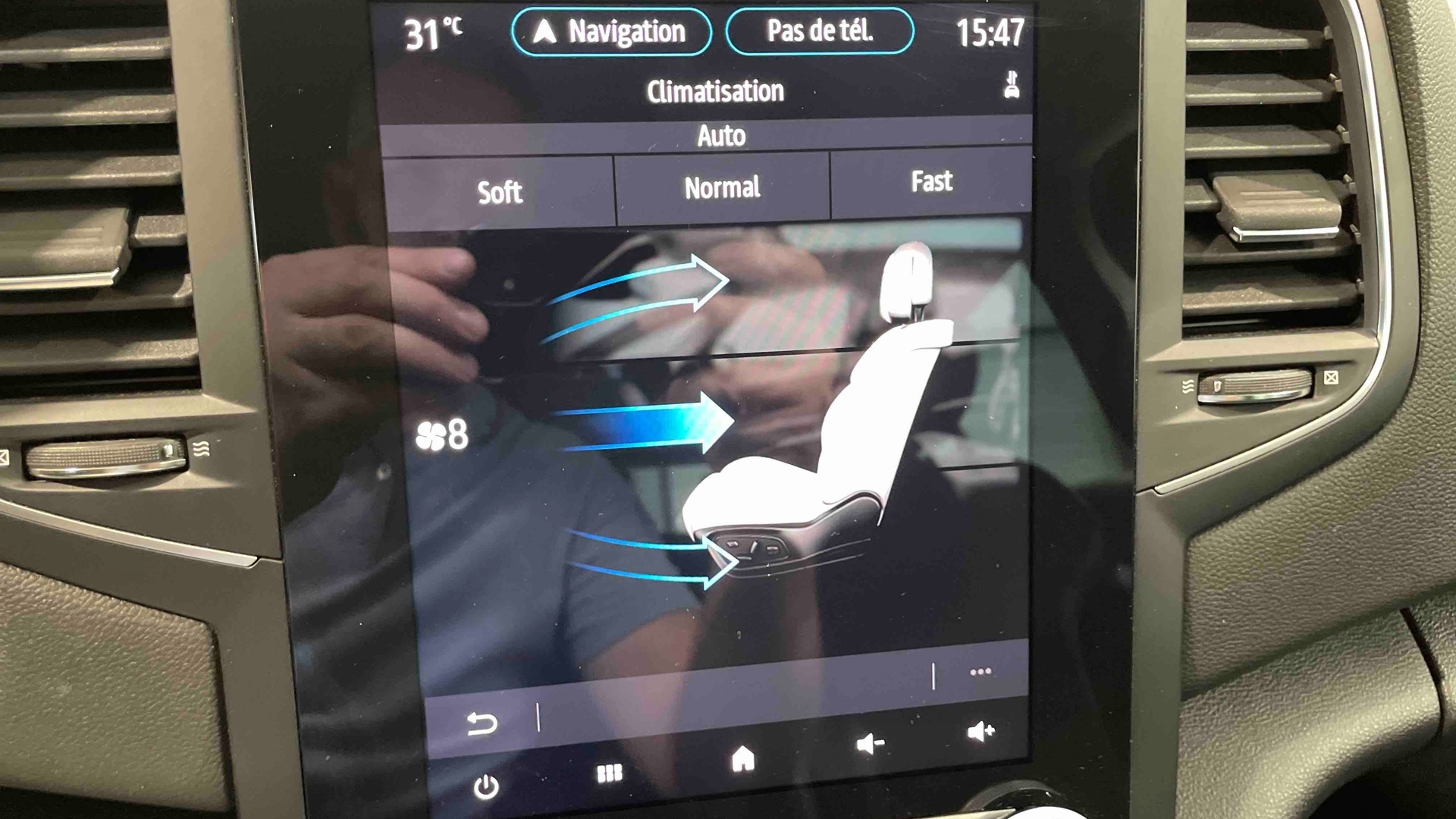 RENAULT MEGANE IV BERLINE TCe 140 EDC Techno