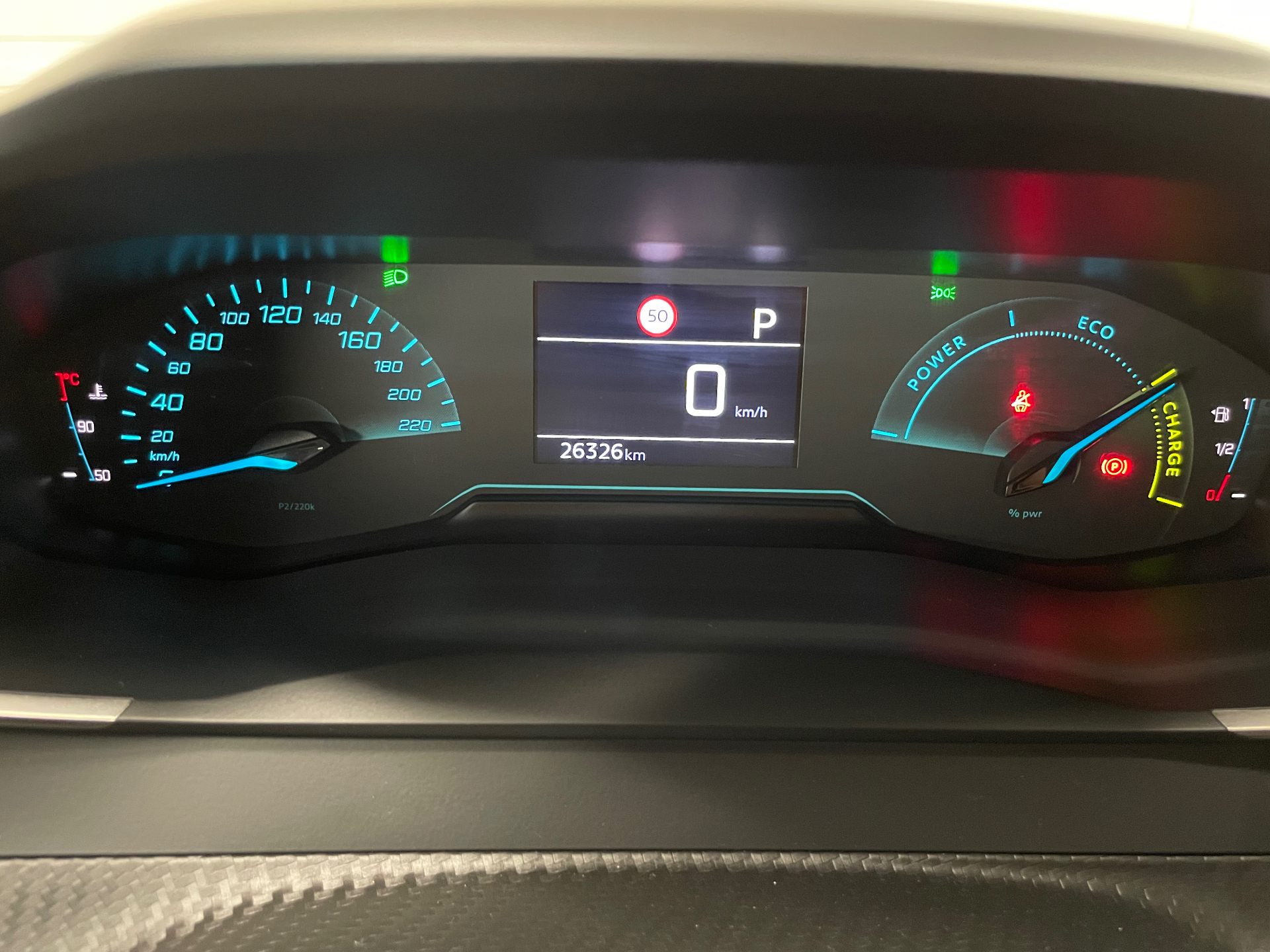 PEUGEOT 2008 Hybrid 145 e-DCS6 Style