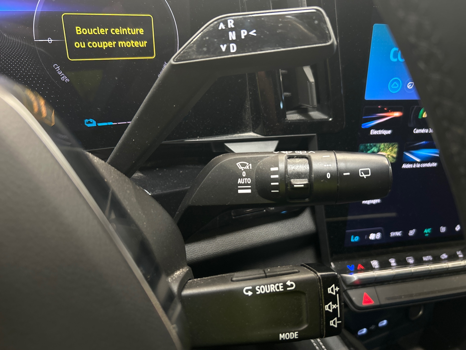 RENAULT AUSTRAL E-Tech hybrid 200 Iconic