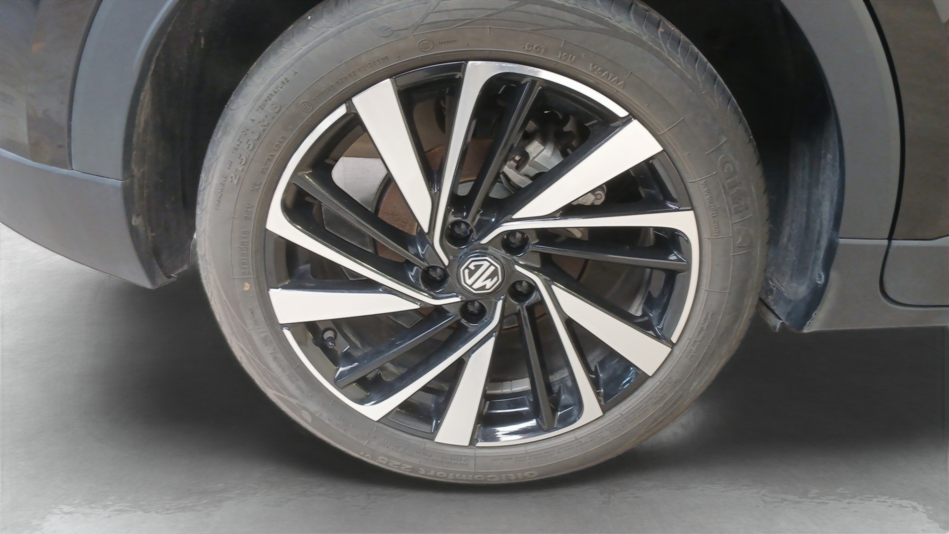 MG ZS 1.5 L Hybrid+ 197 ch Luxury