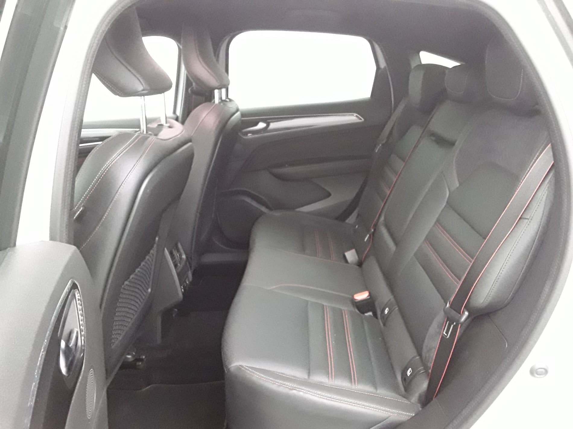 RENAULT ARKANA E-Tech 145 - 21B R.S. Line
