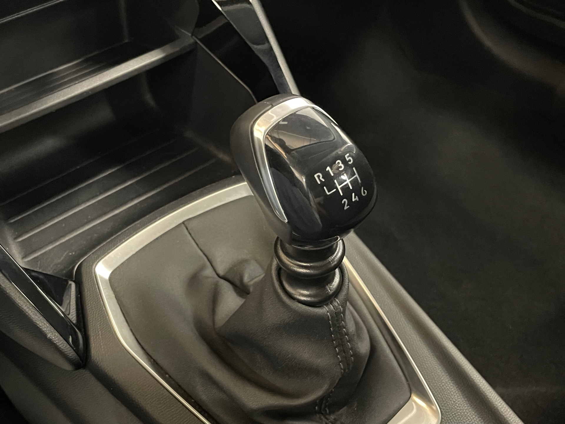 PEUGEOT 208 100 S&S BVM6 Style