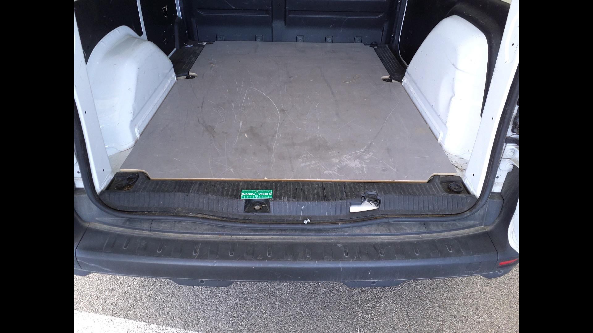 RENAULT KANGOO VAN FG TOLE BLUE DCI 95 L1 GSR2 EXTRA — expertise