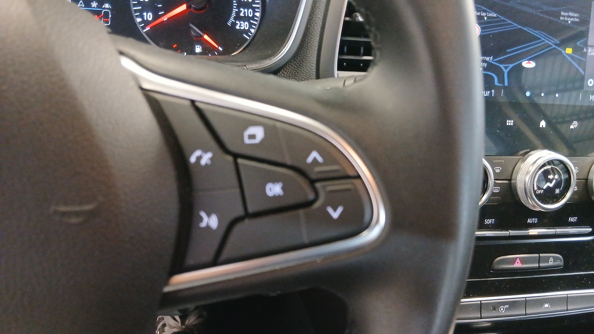 RENAULT MEGANE IV BERLINE Blue dCi 115 EDC - 21N Business