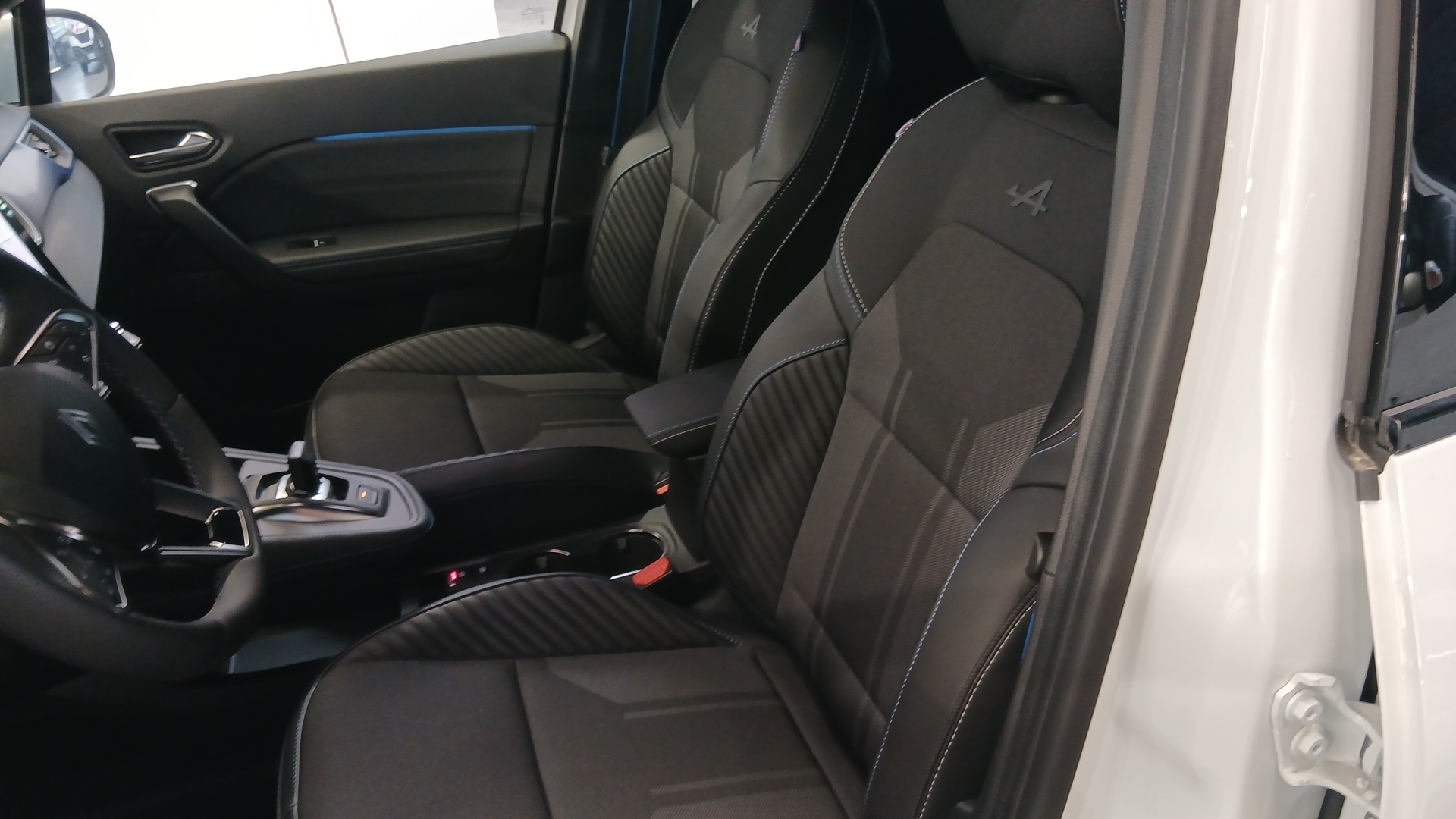RENAULT CAPTUR E-Tech full hybrid 160 ch esprit Alpine