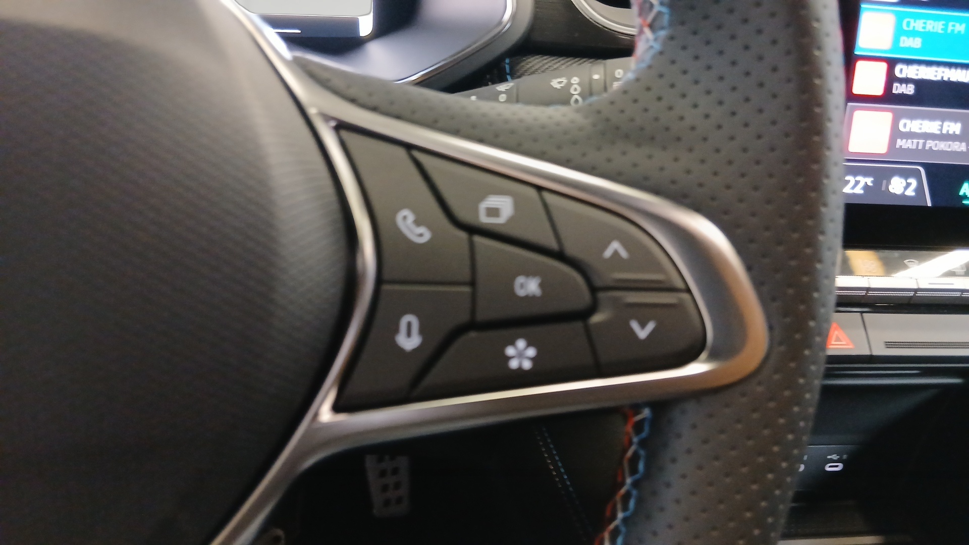 RENAULT CAPTUR E-Tech full hybrid 160 ch esprit Alpine