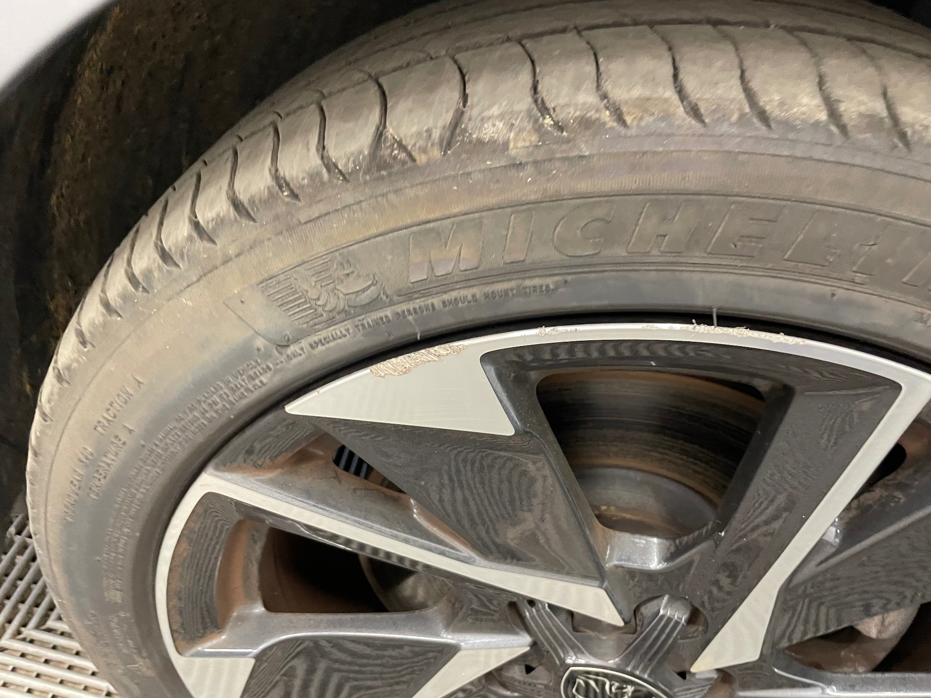 PEUGEOT 308 BlueHDi 130ch S&S EAT8 Allure — expertise