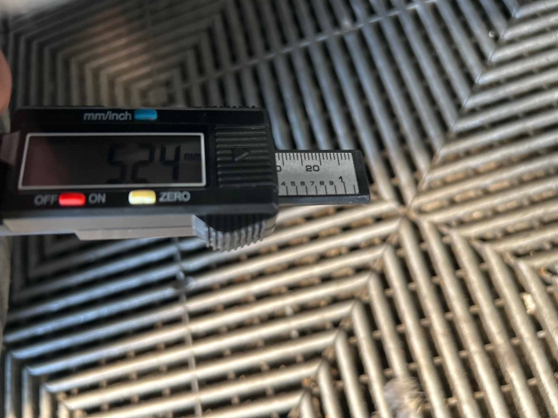 PEUGEOT 208 Style 100 ch BVM6 — expertise