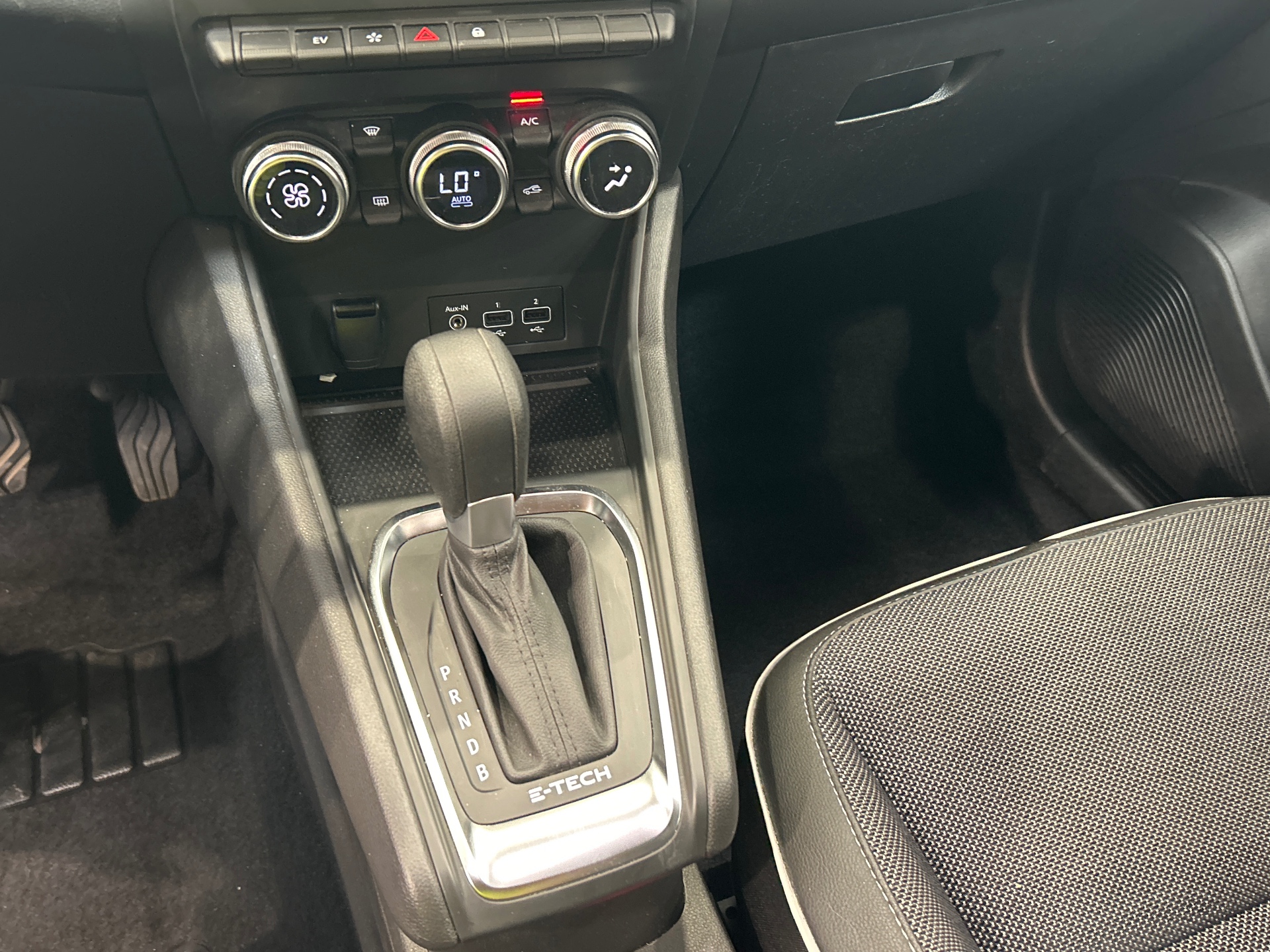 RENAULT CAPTUR E-Tech full hybrid 145 Techno fast track
