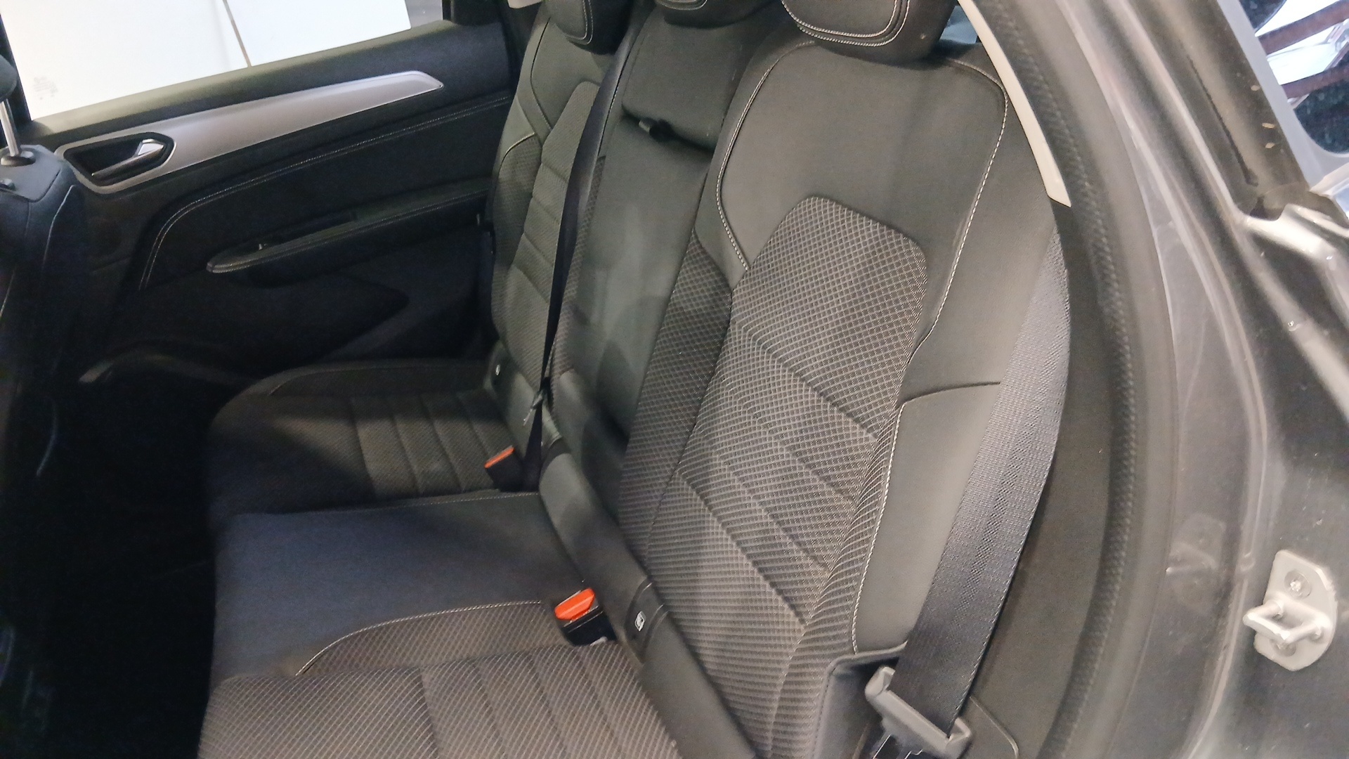 RENAULT ARKANA E-Tech 145 - 21B Intens