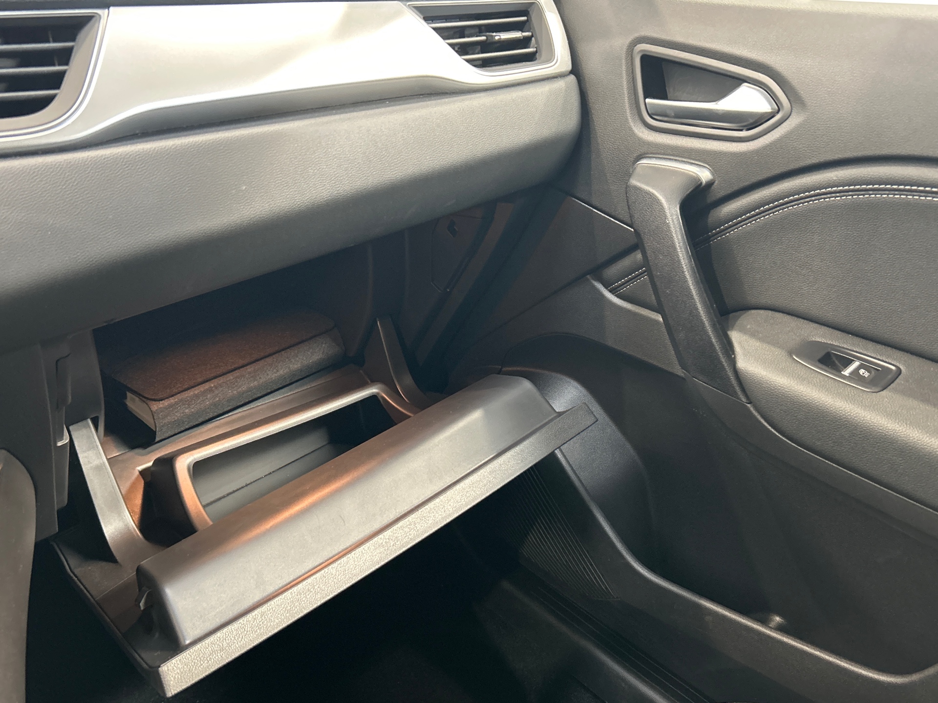RENAULT CAPTUR E-Tech full hybrid 145 Techno