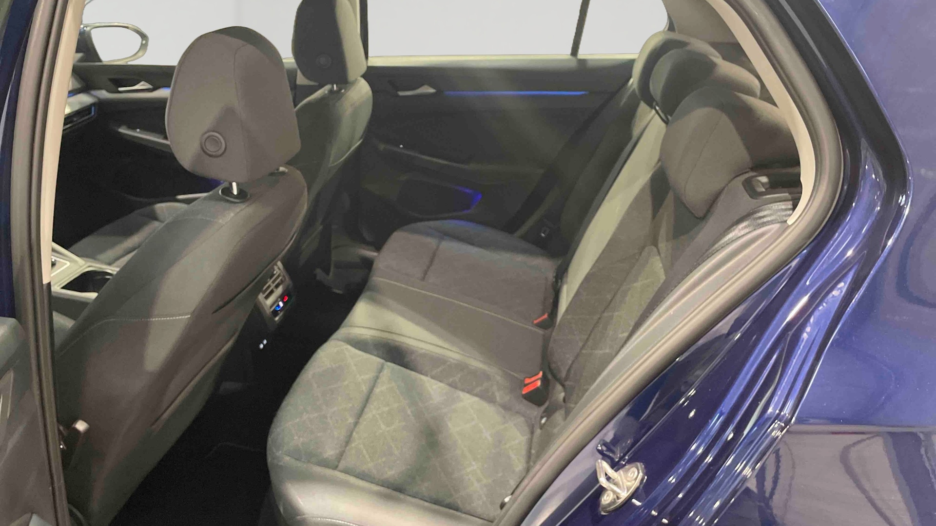 VOLKSWAGEN GOLF 1.5 eTSI OPF 130 DSG7 Life Business