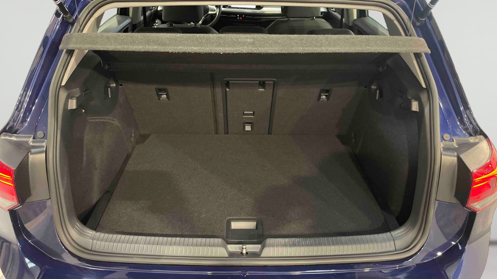 VOLKSWAGEN GOLF 1.5 eTSI OPF 130 DSG7 Life Business