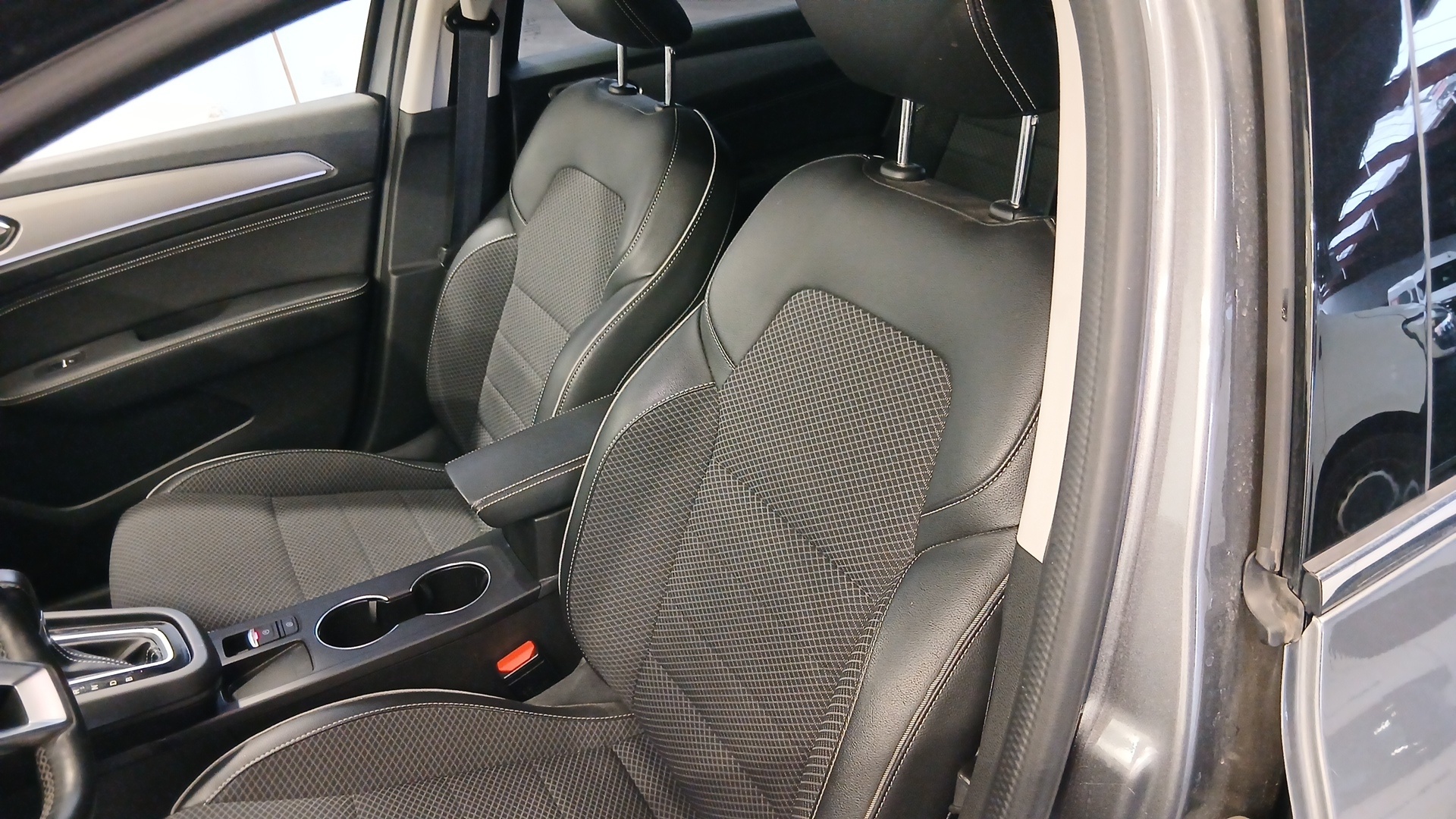 RENAULT ARKANA E-Tech 145 - 21B Intens