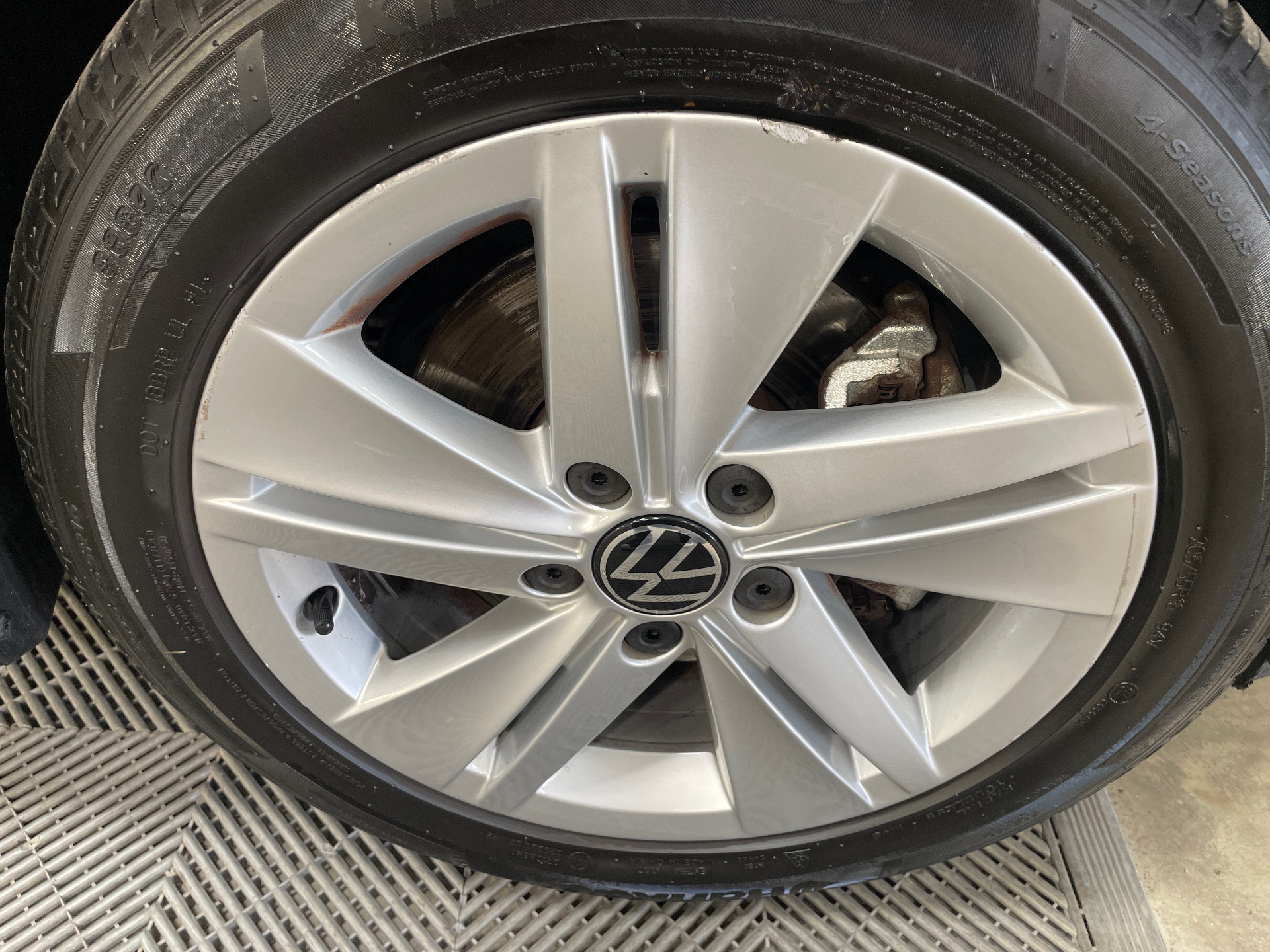 VOLKSWAGEN GOLF 1.0 eTSI OPF 110 DSG7 Life Business — expertise