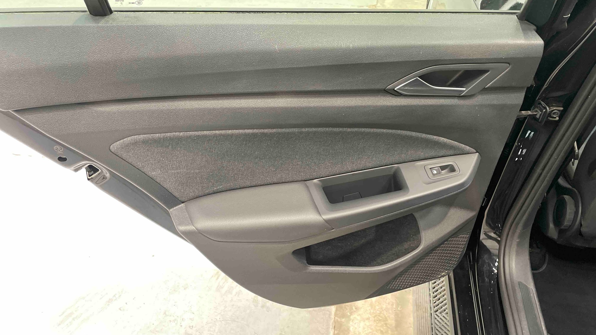 VOLKSWAGEN GOLF 1.0 eTSI OPF 110 DSG7 Life Business