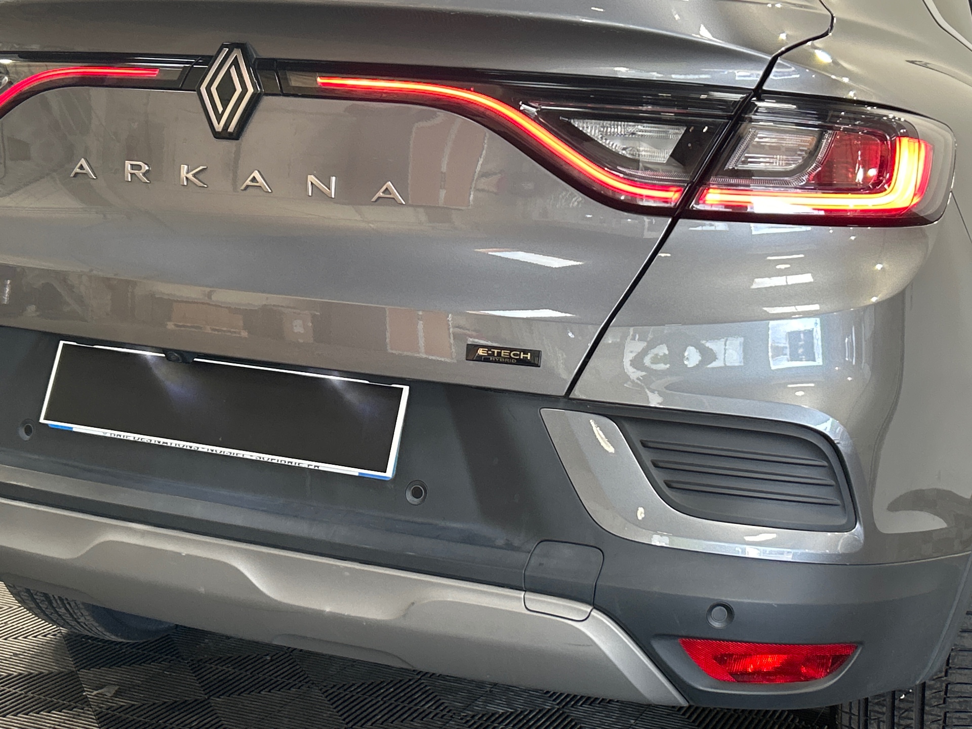 RENAULT ARKANA E-Tech 145 - 23 Techno