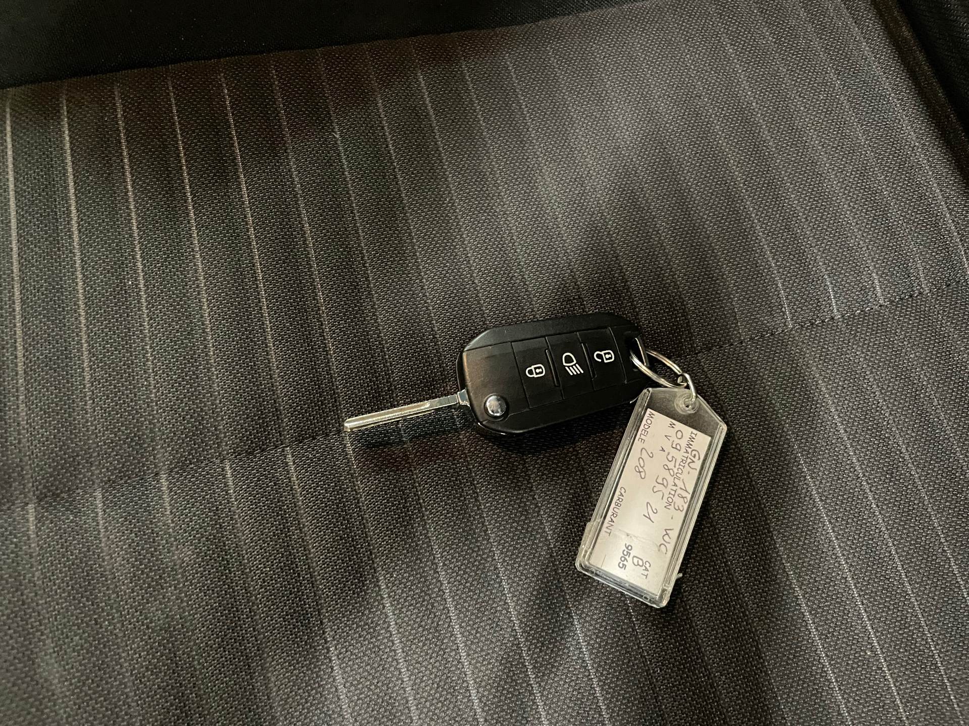 PEUGEOT 208 STYLE PURETECH 100 S&S BVM6 — expertise