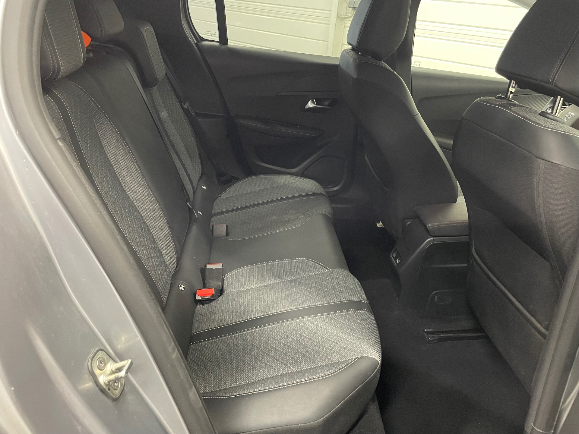 PEUGEOT 208 PureTech 100 S&S BVM6 Allure