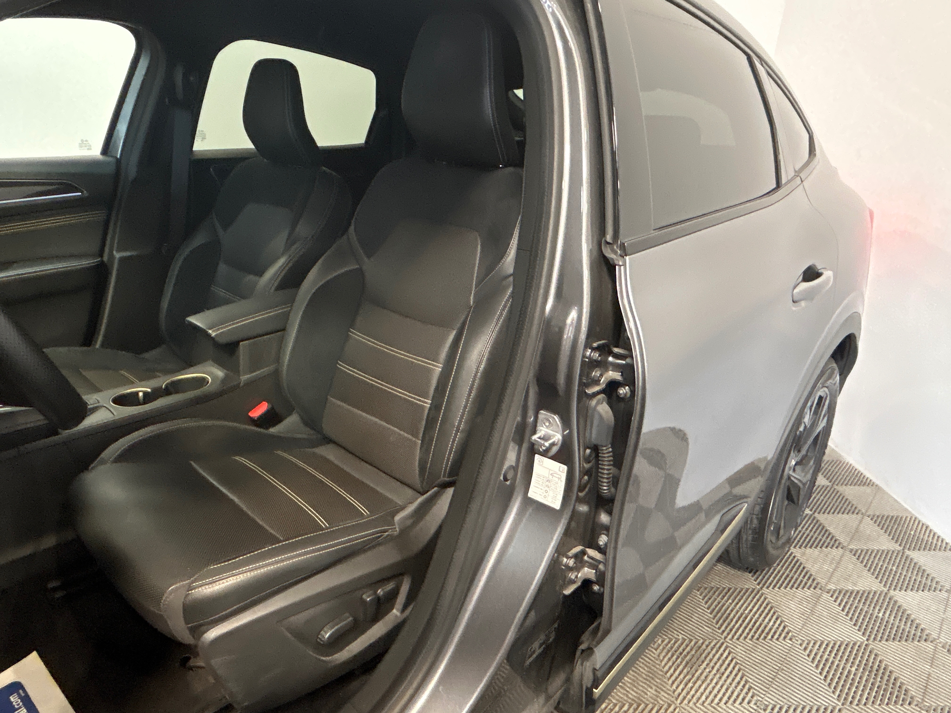 RENAULT ARKANA E-Tech hybride 145 - 22 Engineered
