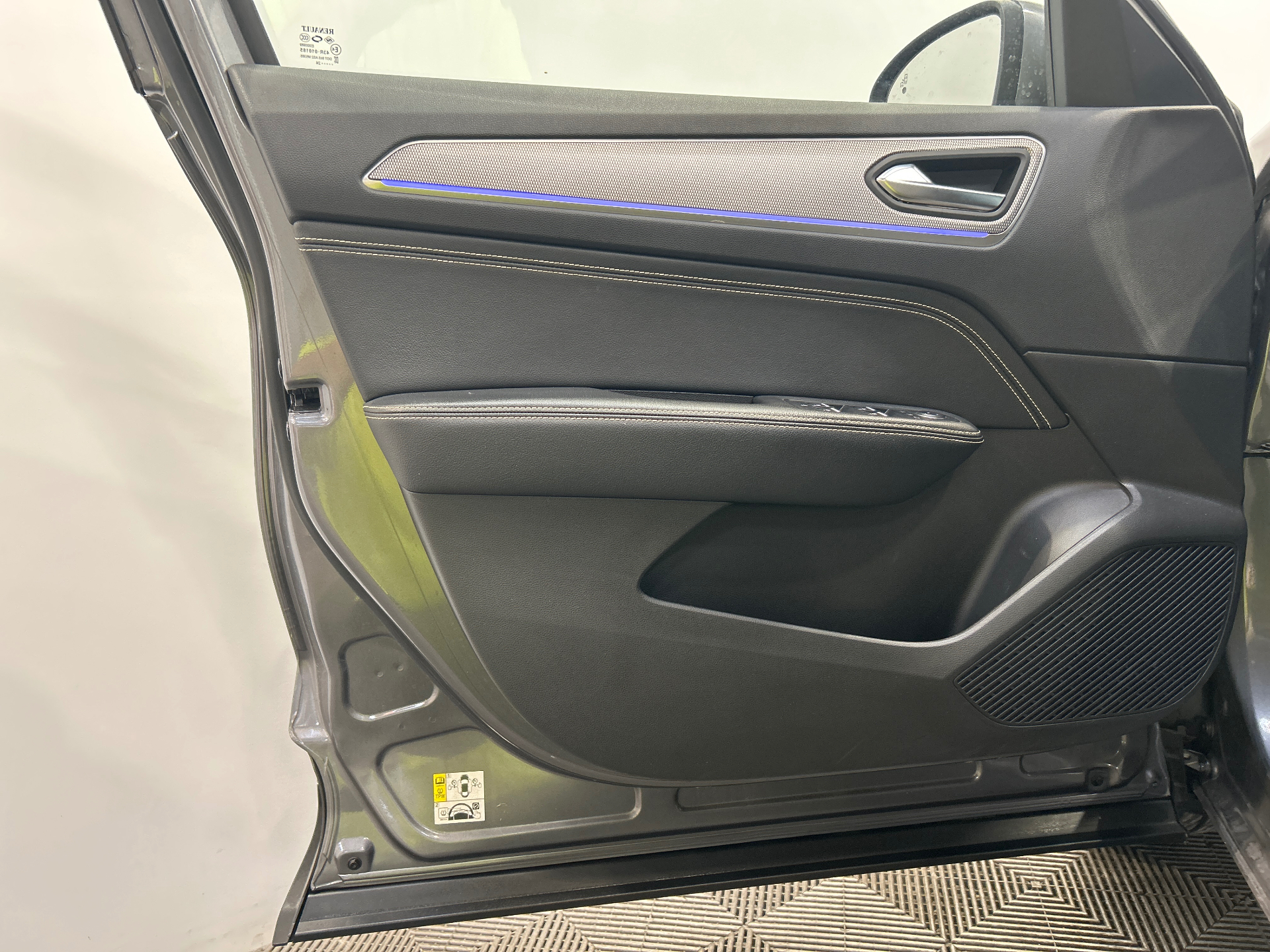 RENAULT ARKANA E-Tech 145 - 23 Techno