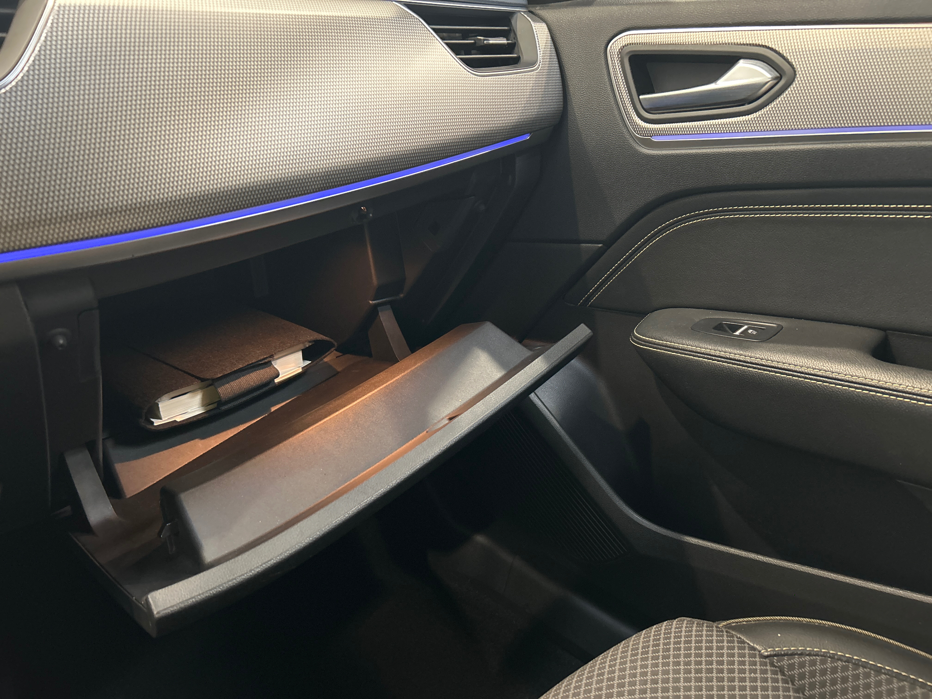 RENAULT ARKANA E-Tech 145 - 23 Techno