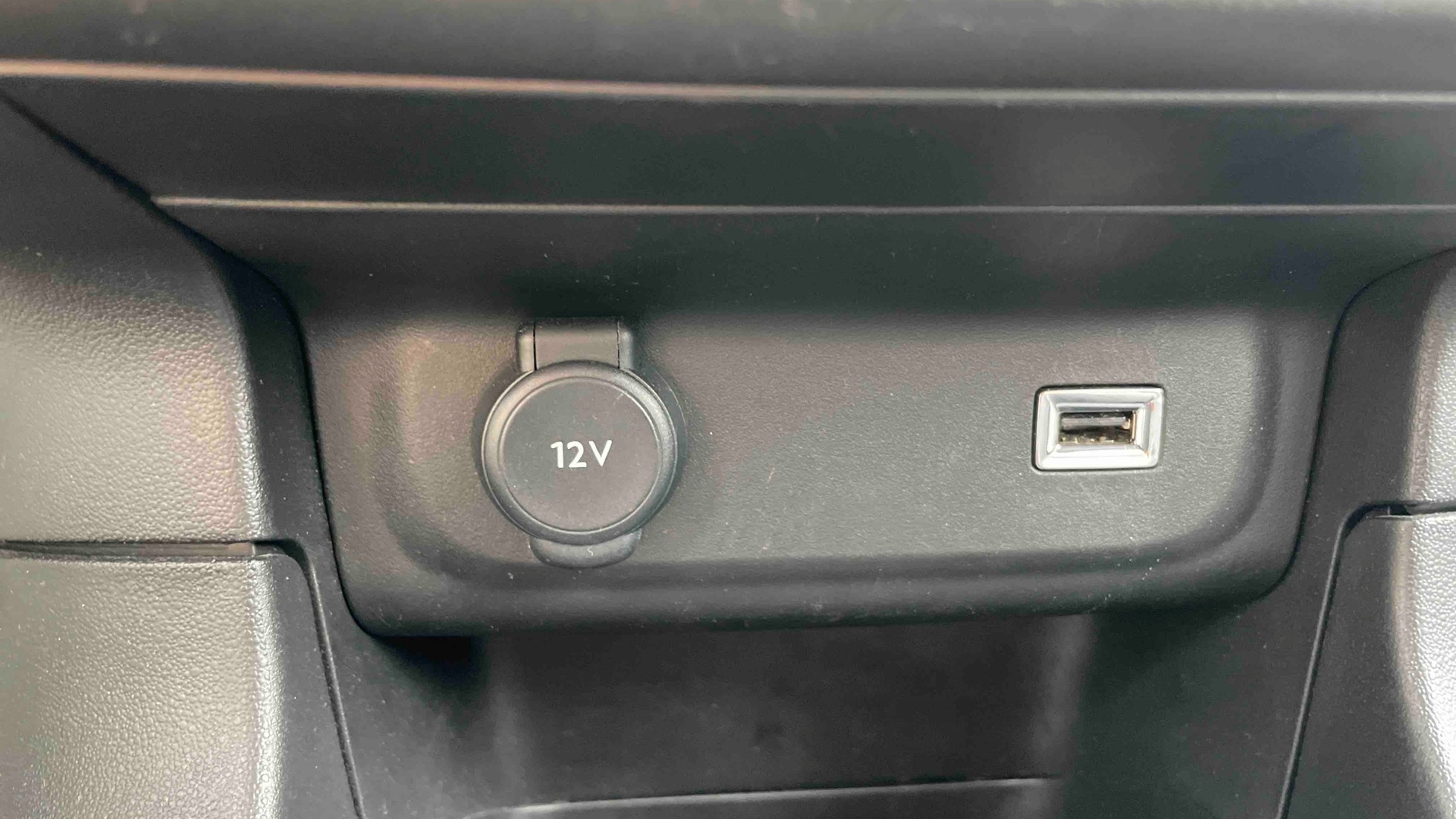 CITROEN C3 PureTech 83 S&S BVM5 Shine