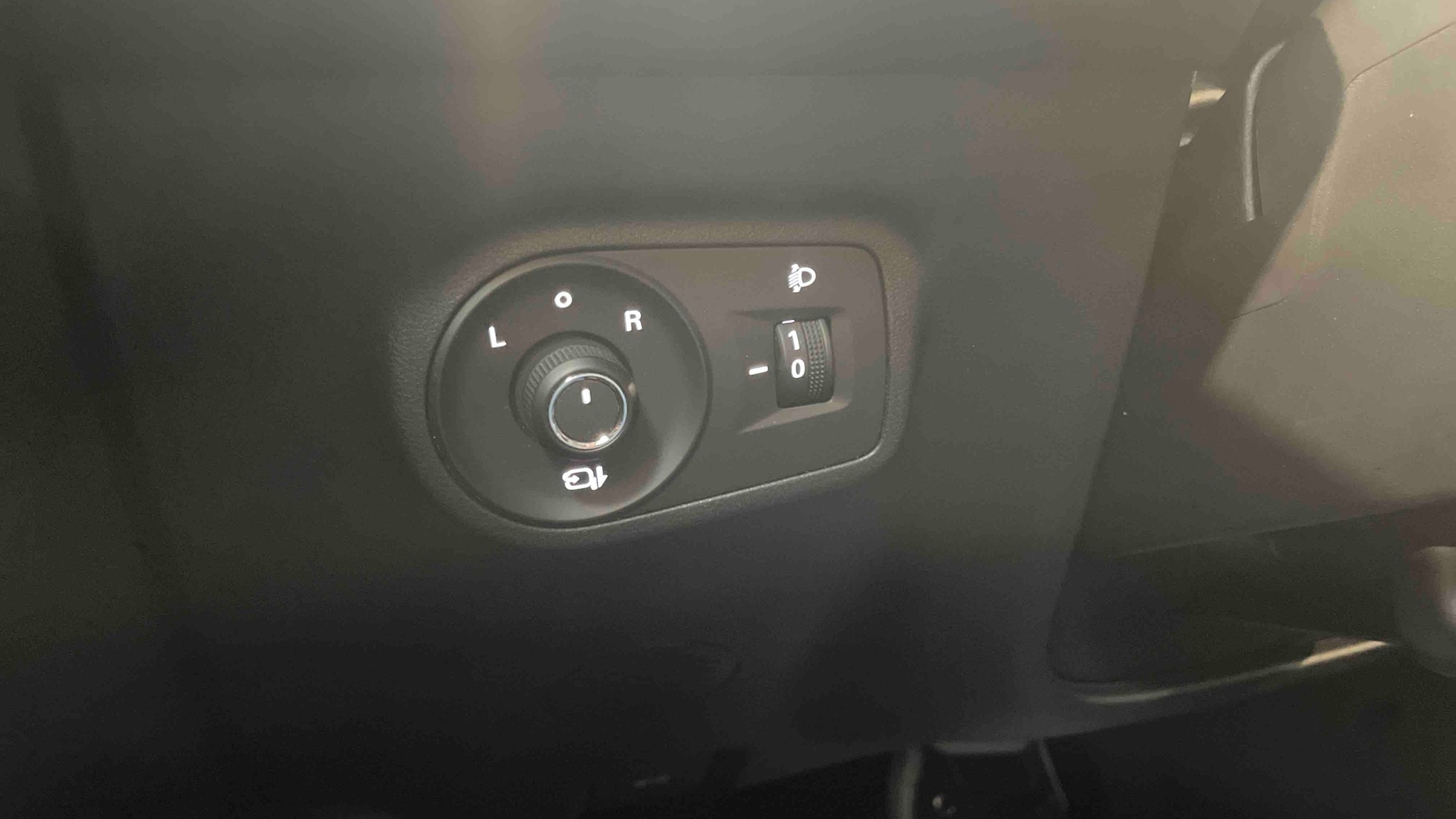 MG ZS ZS HYBRID LUXURY