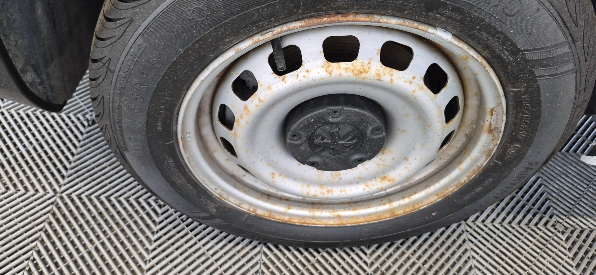 PEUGEOT PARTNER FOURGON STANDARD 650 KG BLUEHDI 100 S&S BVM6 ASPHALT — expertise