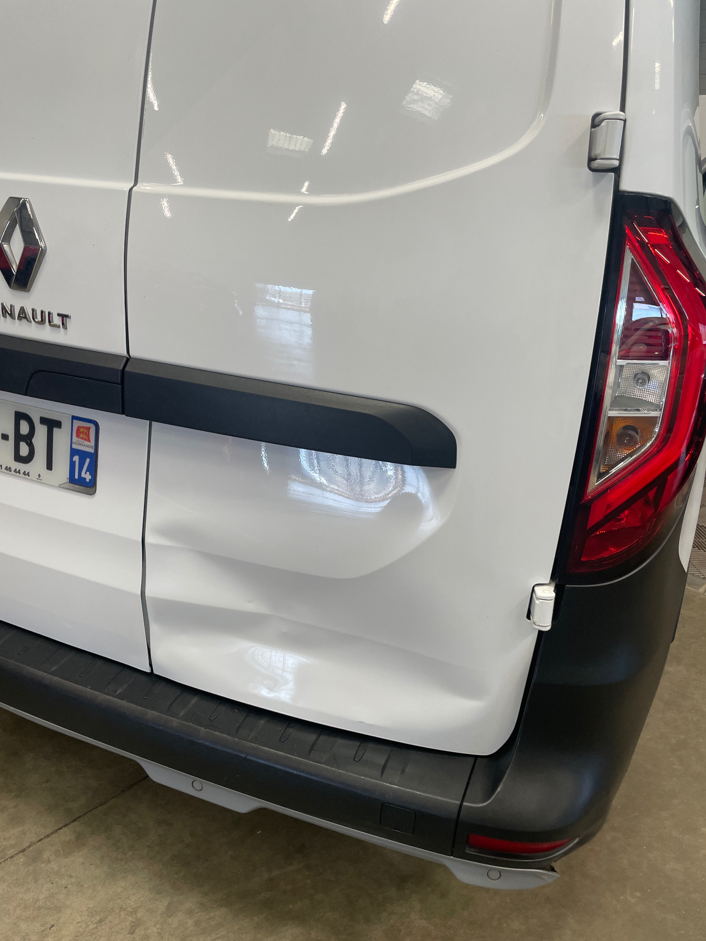 RENAULT KANGOO VAN BLUE DCI 95 GRAND CONFORT — expertise