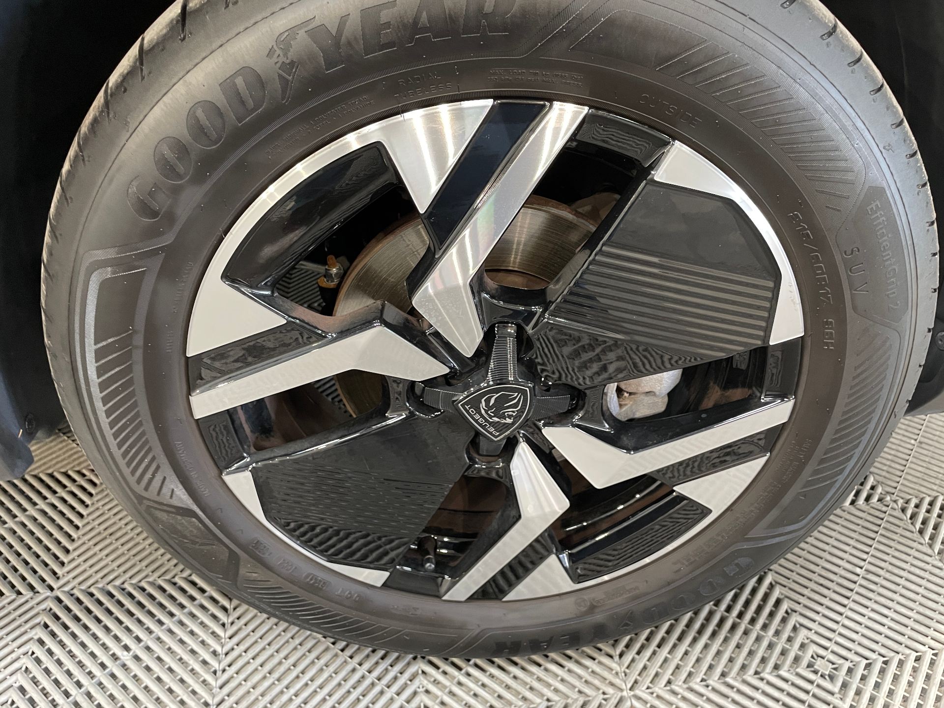 PEUGEOT 2008 130 S&S EAT8 Allure - 5P — expertise