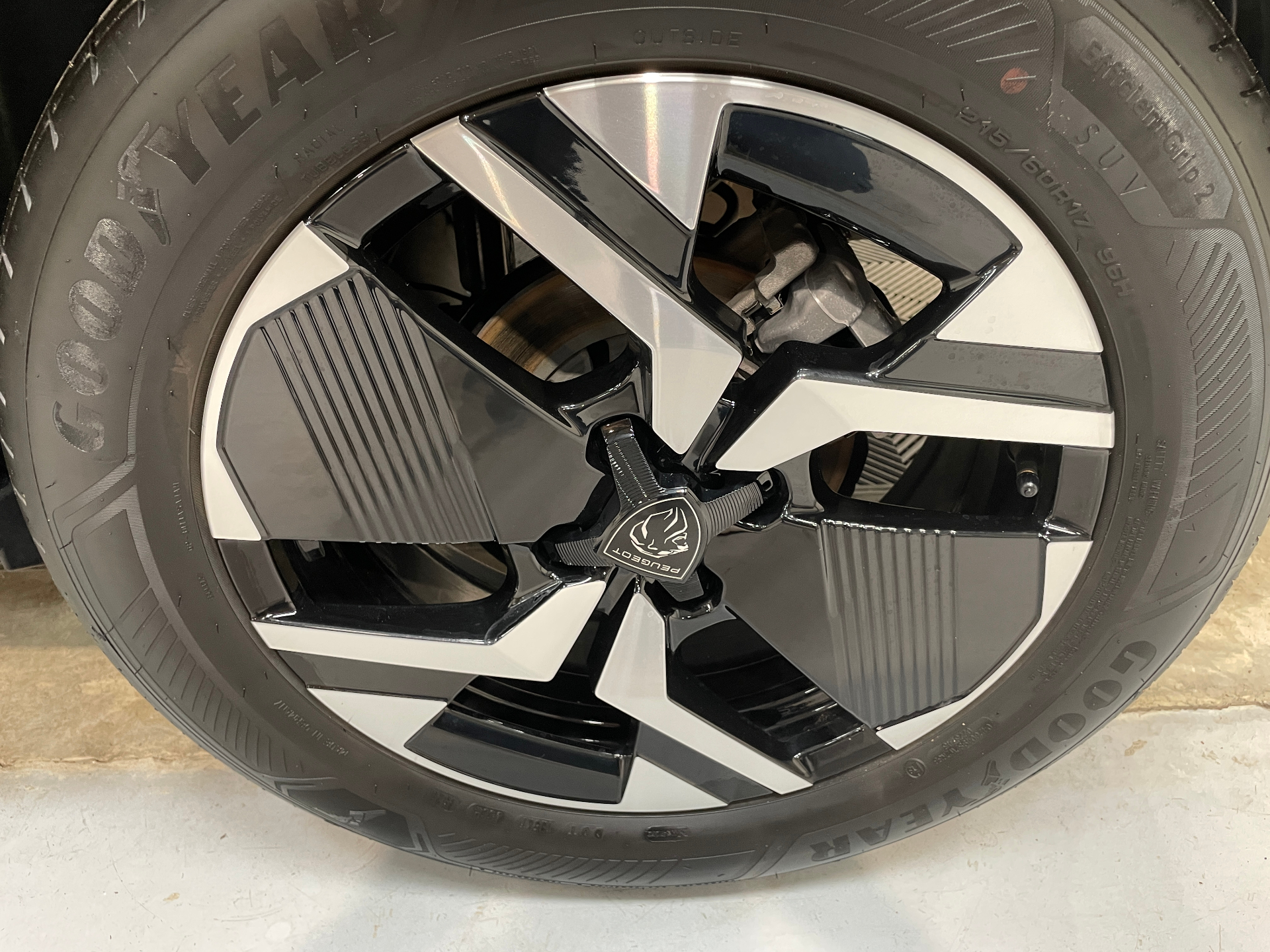 PEUGEOT 2008 130 S&S EAT8 Allure - 5P — expertise