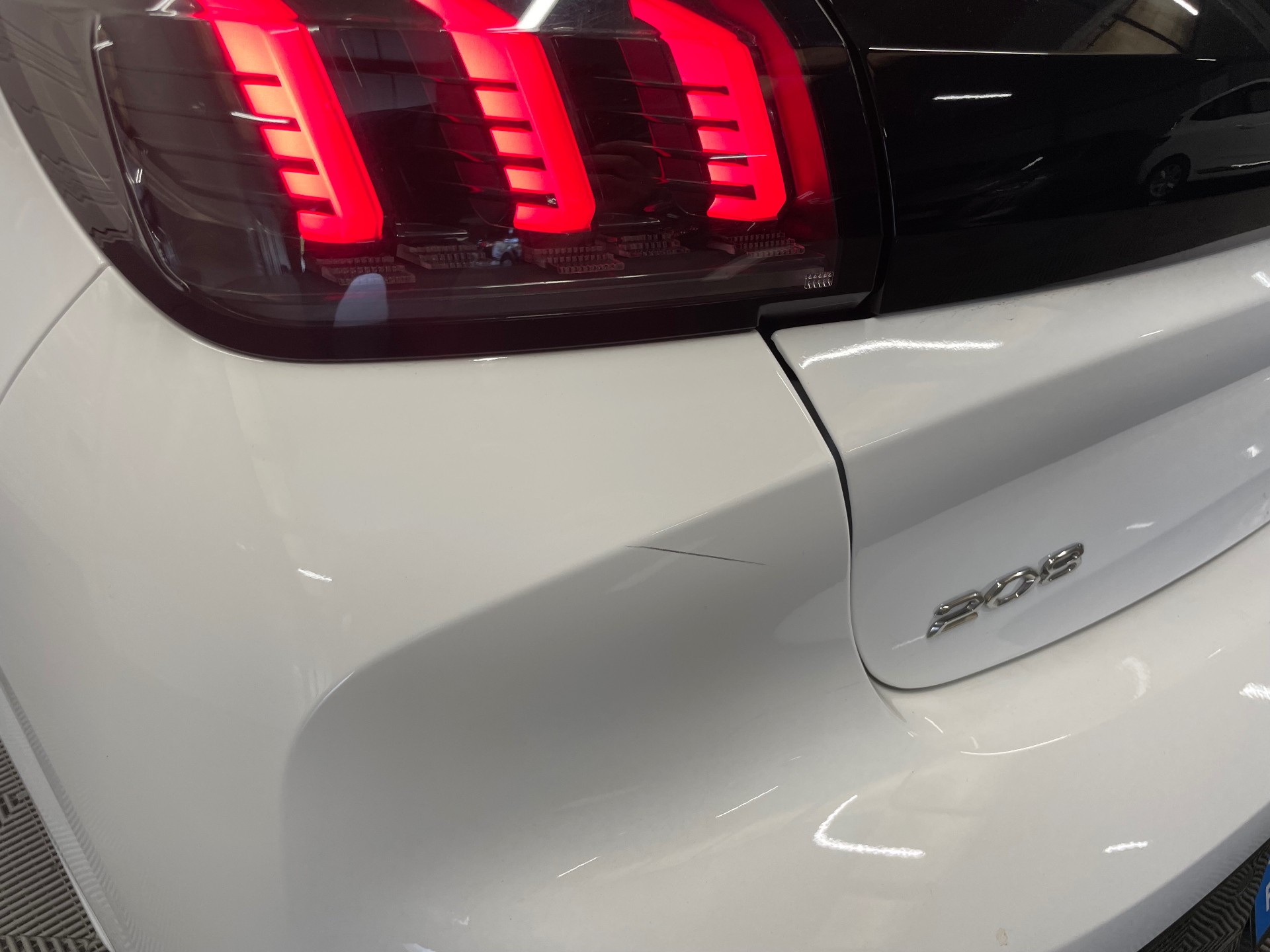 PEUGEOT 208 ALLURE PURETECH 100 BVM — expertise
