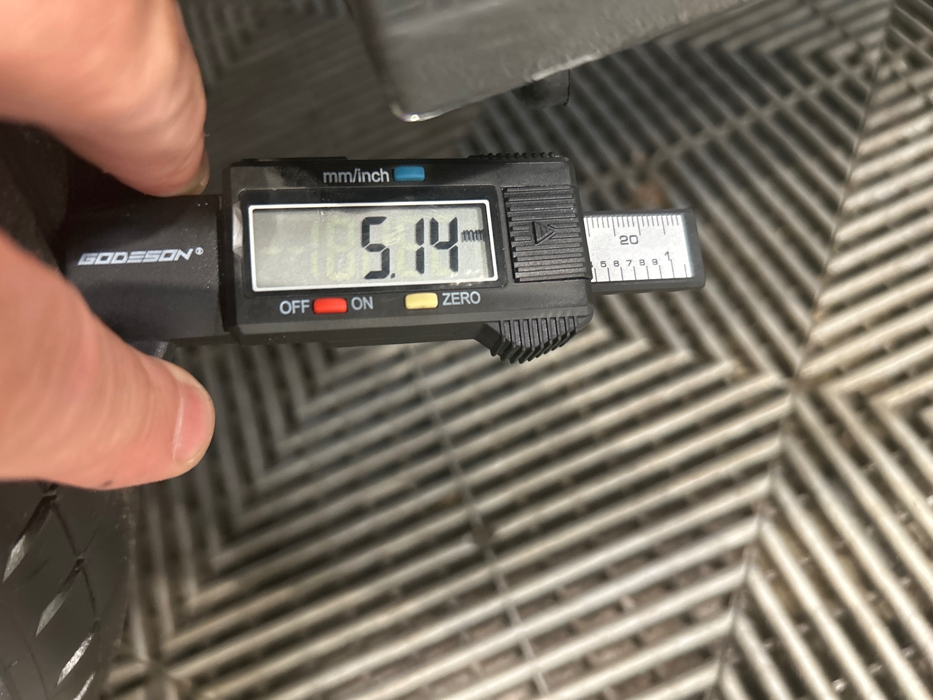 PEUGEOT 208 Allure 100 ch BVM6 — expertise