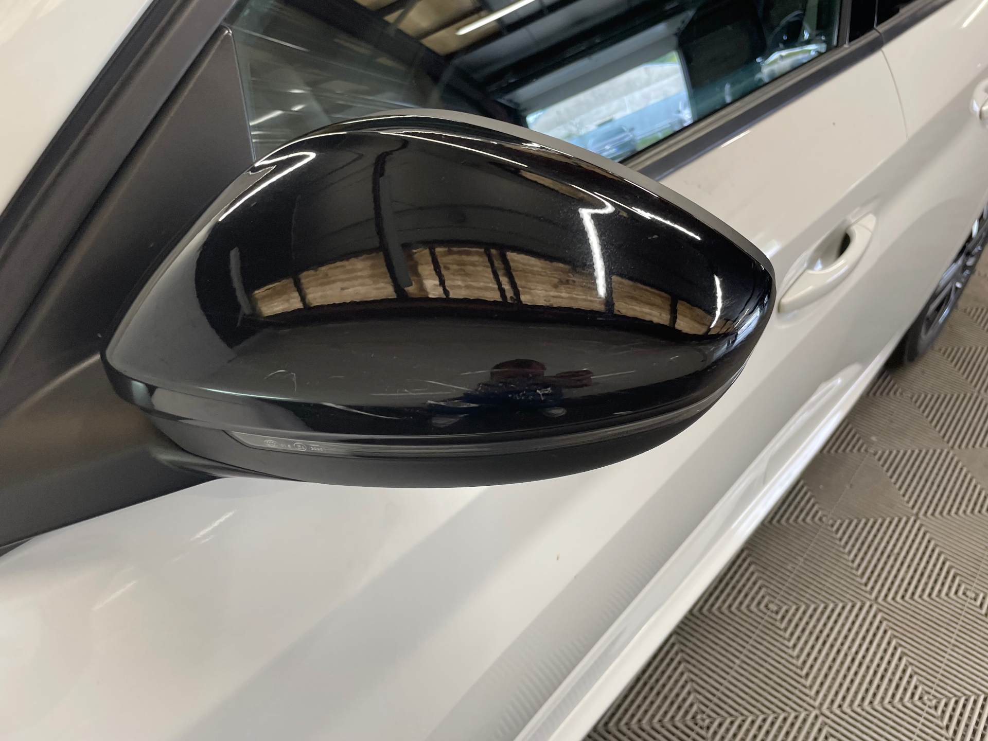 PEUGEOT 208 ALLURE PURETECH 100 BVM — expertise