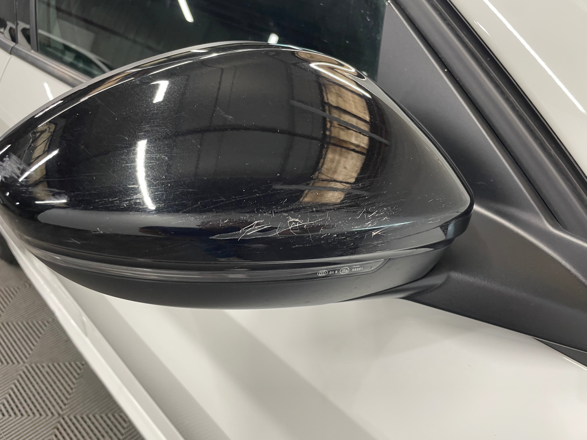 PEUGEOT 208 ALLURE PURETECH 100 BVM — expertise