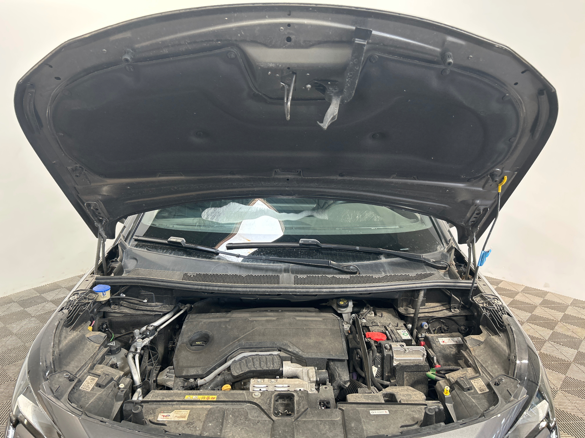 PEUGEOT 3008 ALLURE PACK HYBRID 136 CH E-DCS6 — expertise