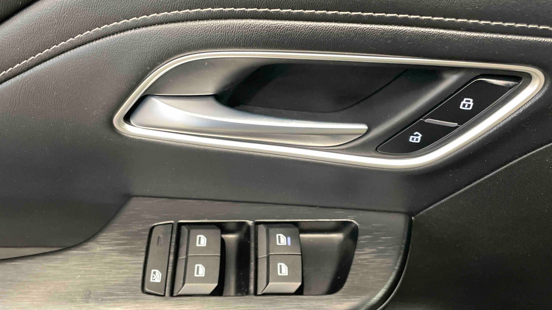 MG ZS 1.5 L Hybrid+ 197 ch Luxury