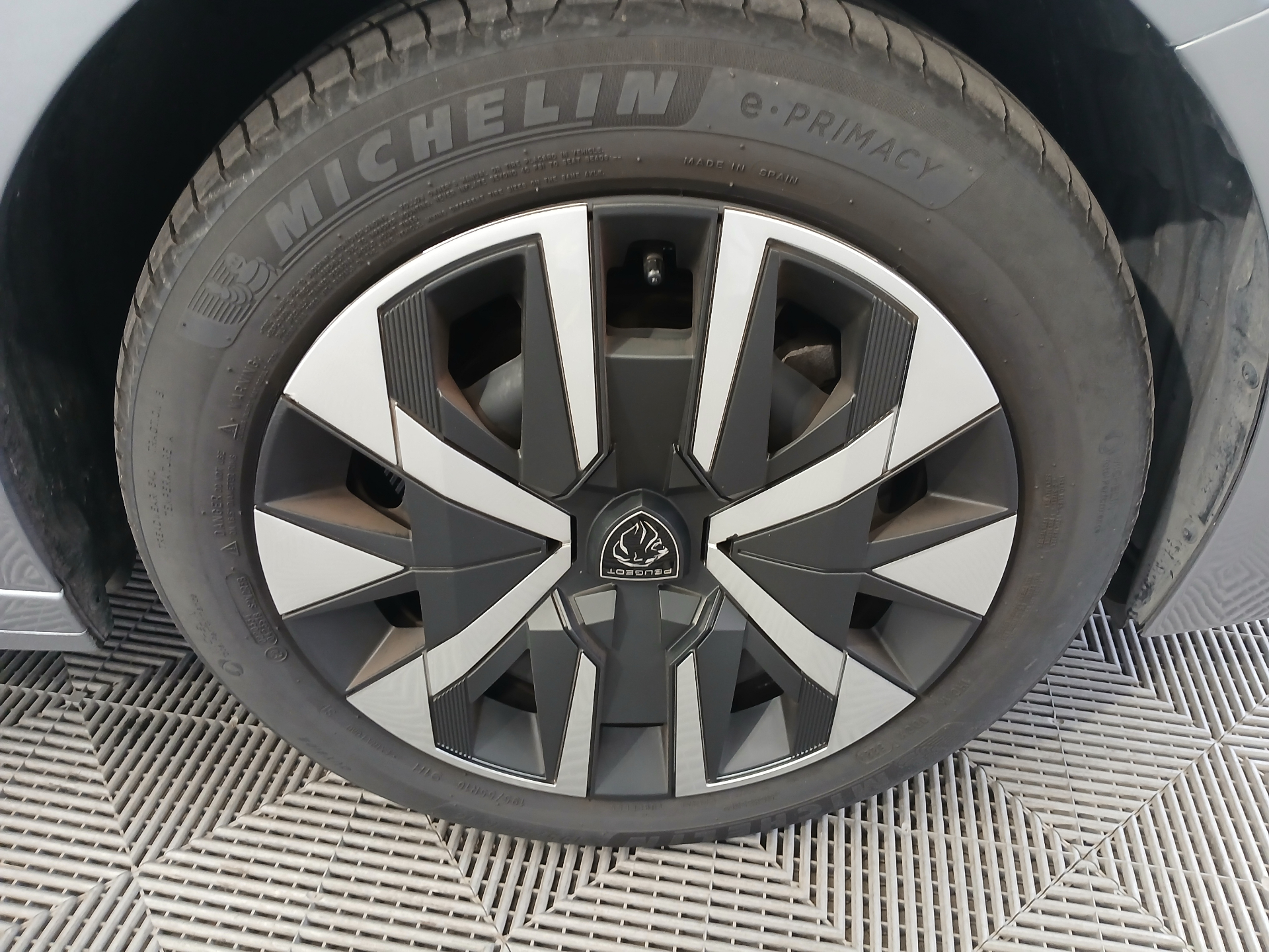 PEUGEOT 208 Style 100 ch BVM6 — expertise