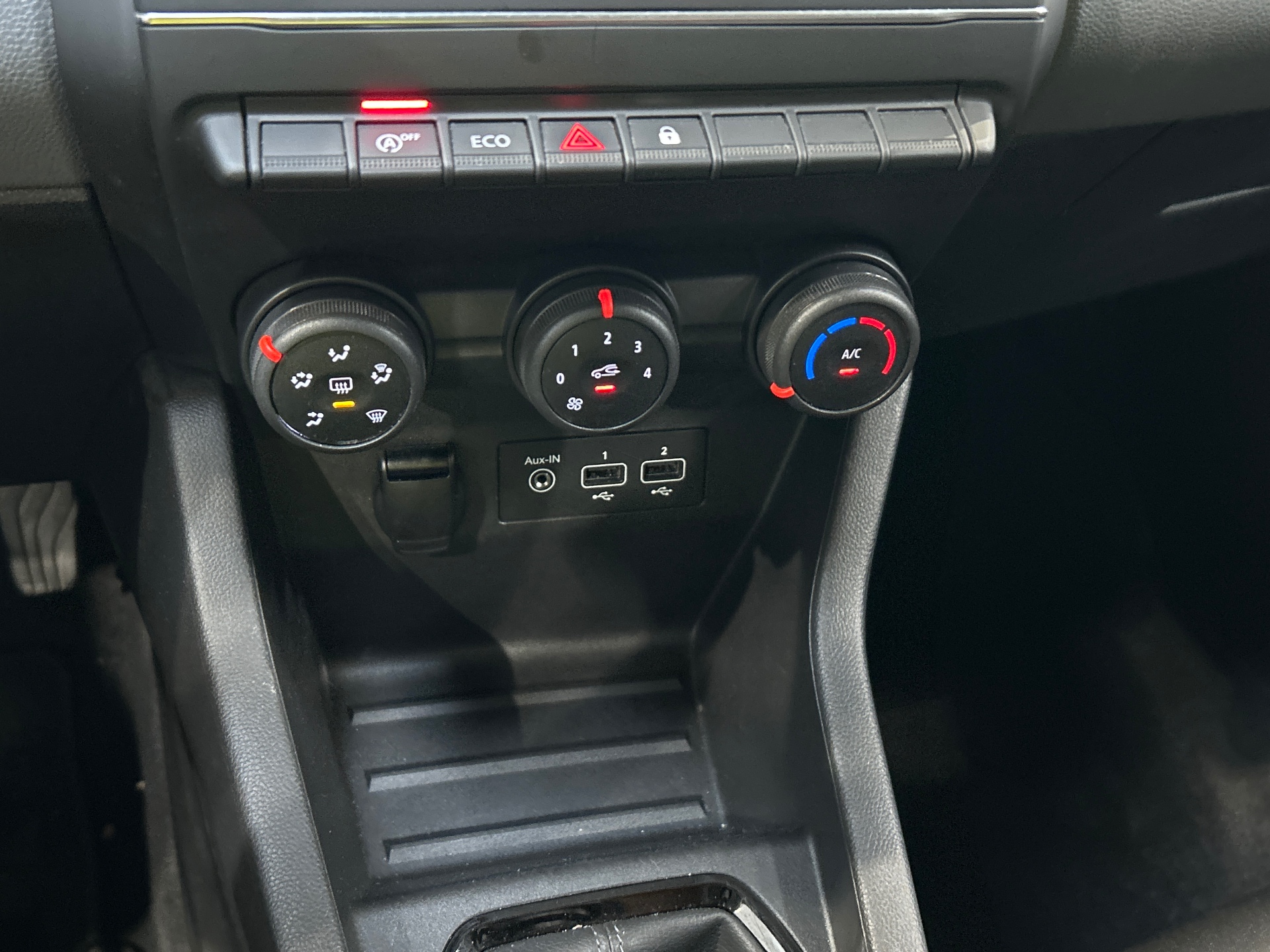RENAULT CLIO V SOCIETE SOCIETE TCE 90 - 21 AIR NAV
