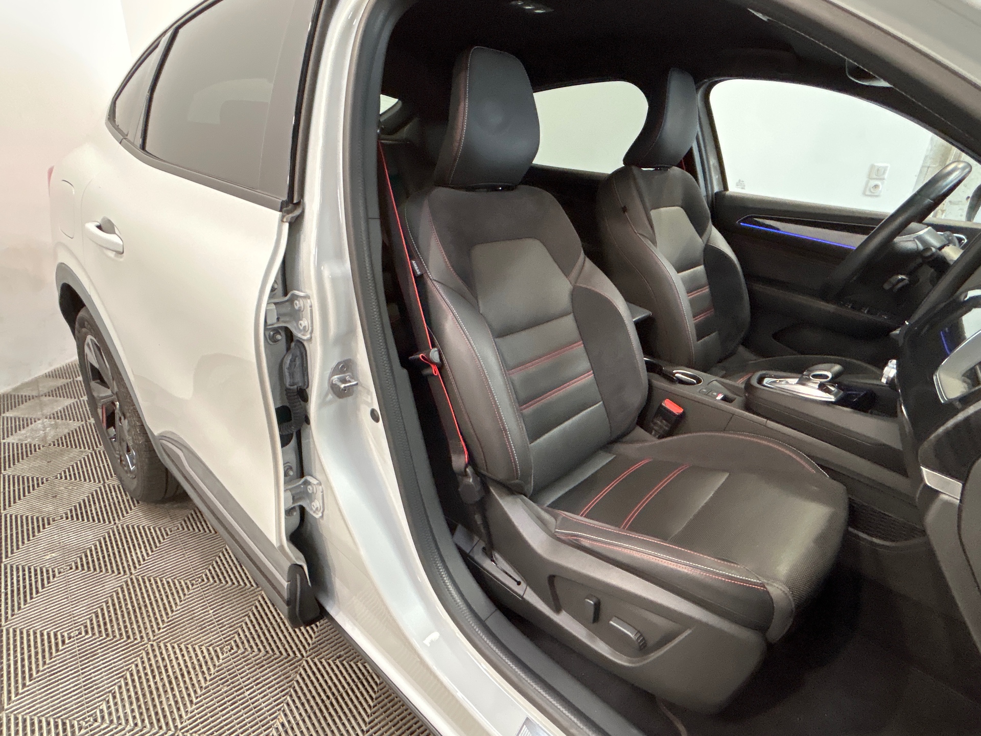 RENAULT ARKANA E-Tech 145 - 21B R.S. Line