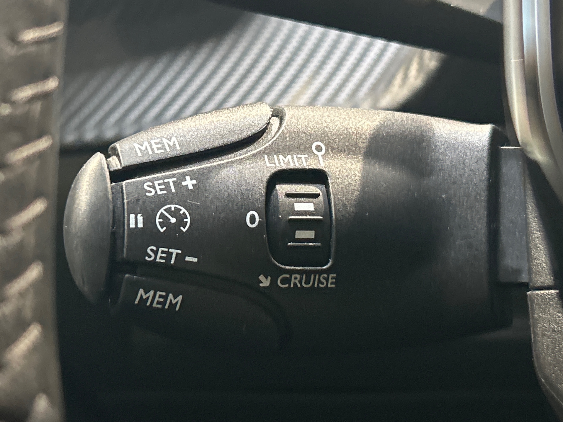 PEUGEOT 2008 ALLURE PT 130 S&S BVM6