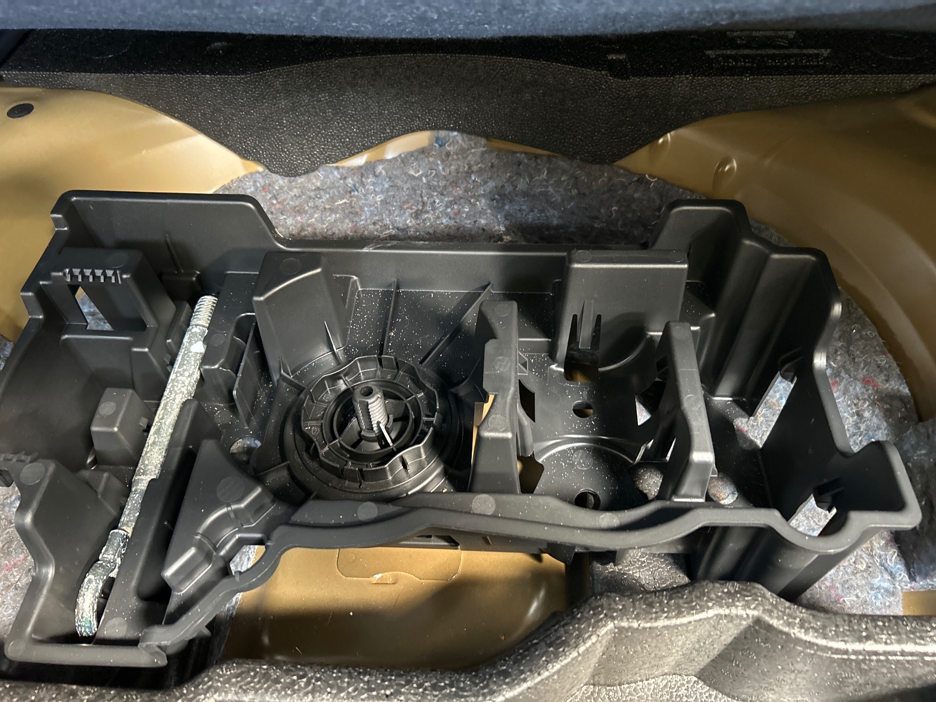 PEUGEOT 2008 ALLURE PT 130 S&S BVM6 — expertise