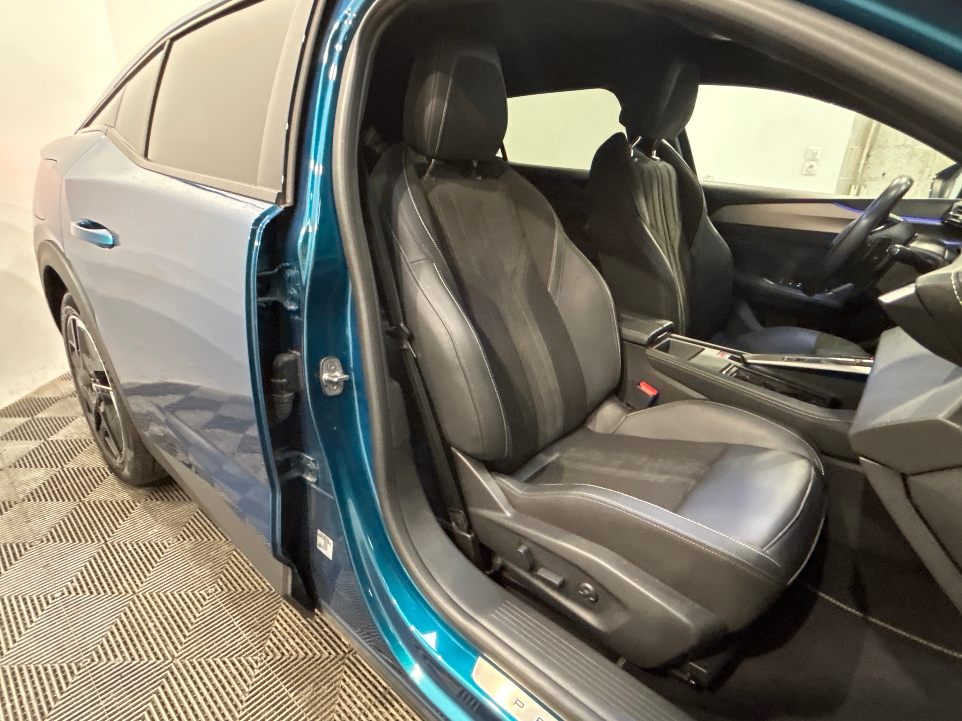 PEUGEOT 408 GT PT130 S&S EAT8