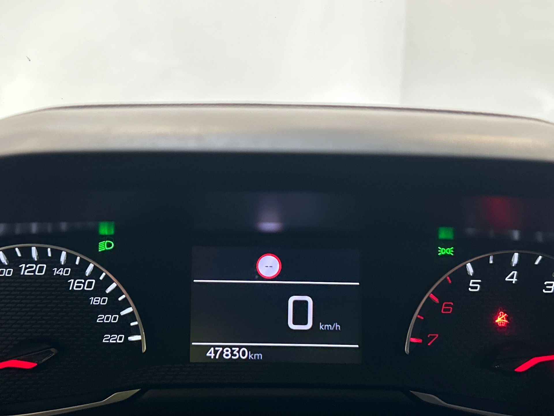 PEUGEOT 2008 ALLURE PT 130 S&S BVM6