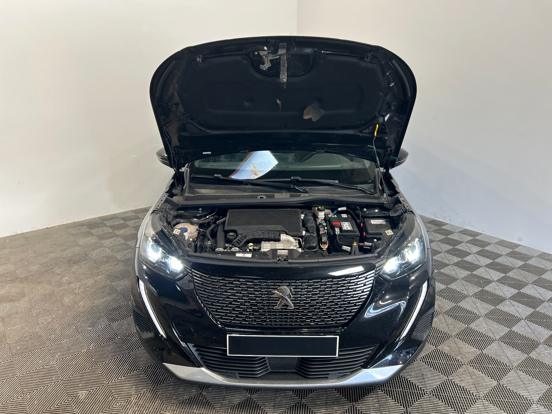 PEUGEOT 2008 ALLURE PT 130 S&S BVM6 — expertise
