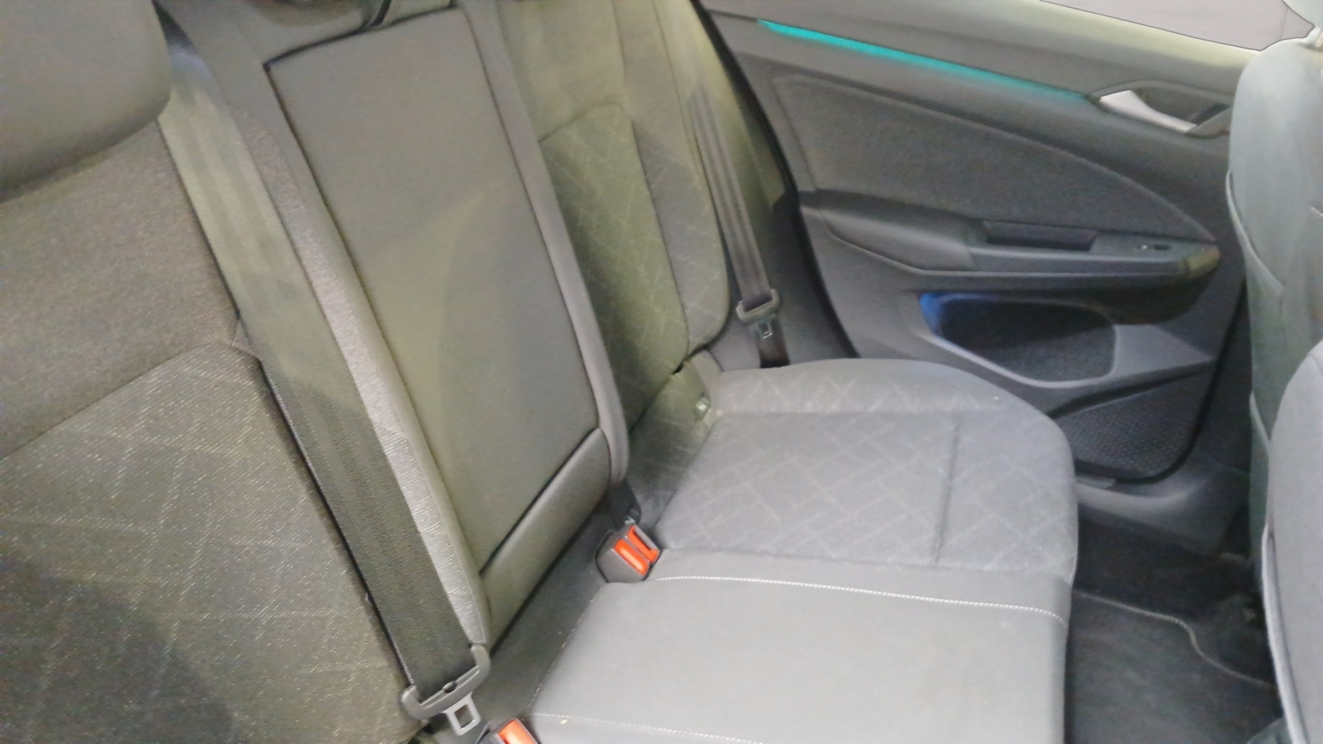 VOLKSWAGEN GOLF 1.0 eTSI OPF 110 DSG7 Life Business
